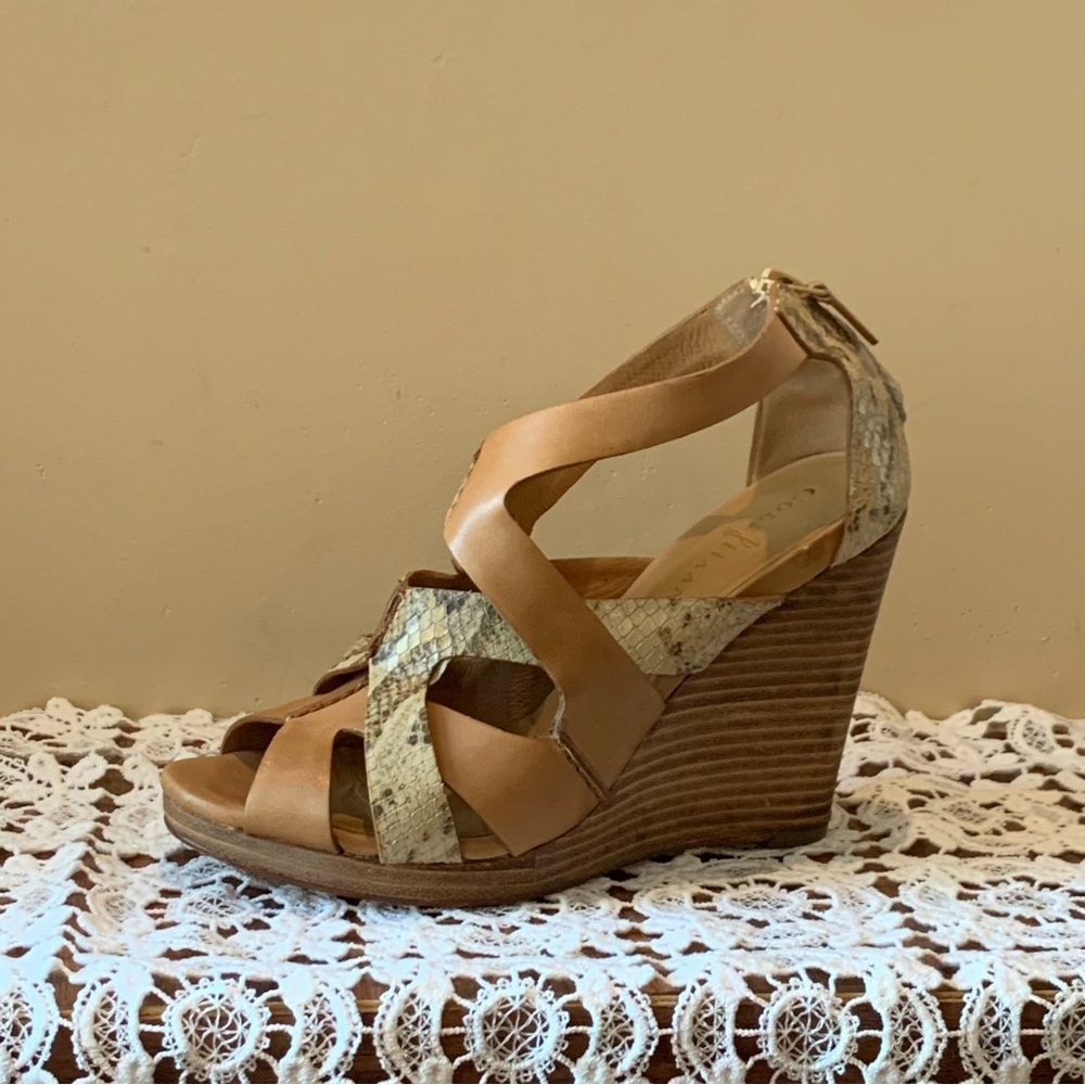 COLE HAAN Women HEELS Wedge tan SANDALS snake Strappy Size 7B